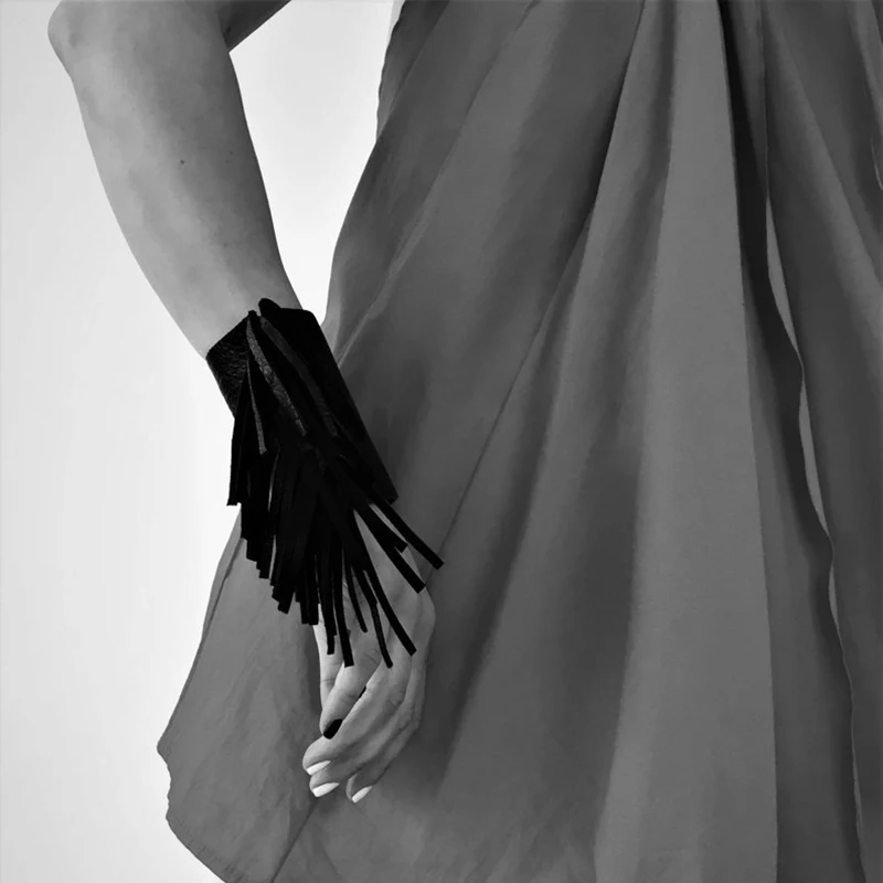 YD & YDBZ Новый черный кожаный браслет для женщин ювелирные изделия с кисточками