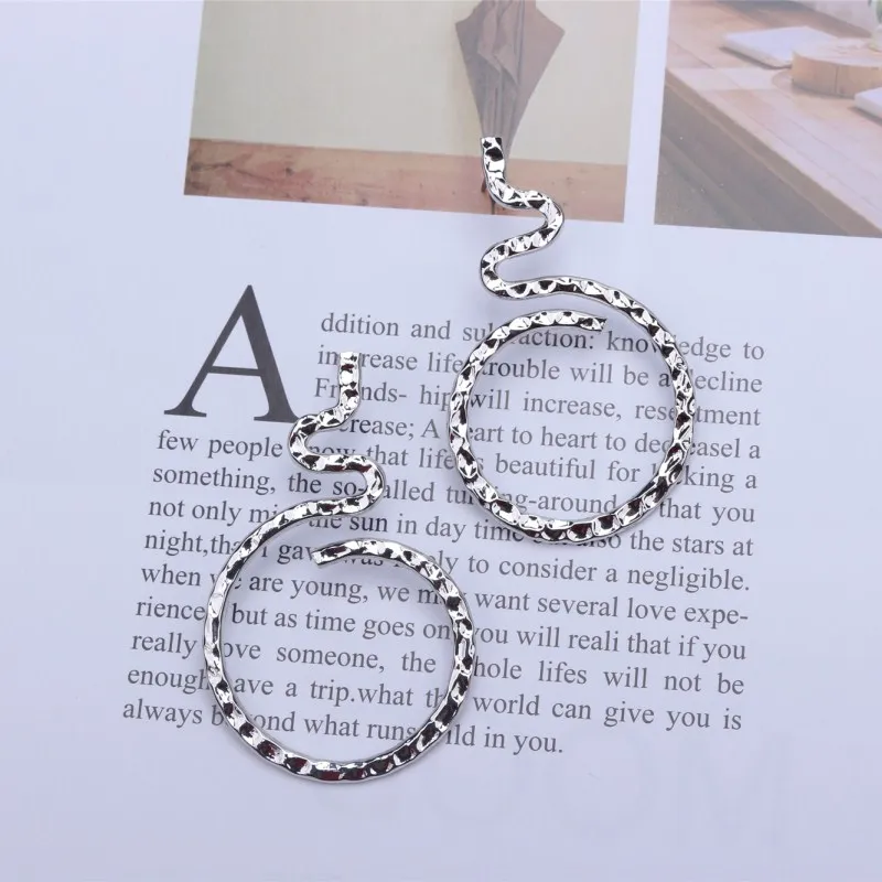 2020 Лидер продаж новый дизайн в стиле панк со змеиным рисунком Ветер Искушение