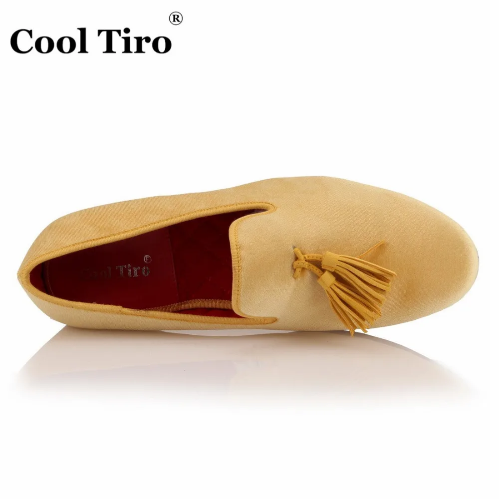 Крутая TIRO/Новинка Мужские модельные туфли из желтого бархата мужские лоферы в
