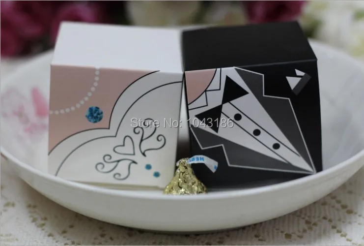 Подарочная коробка для свадебных конфет квадратная невесты и жениха с