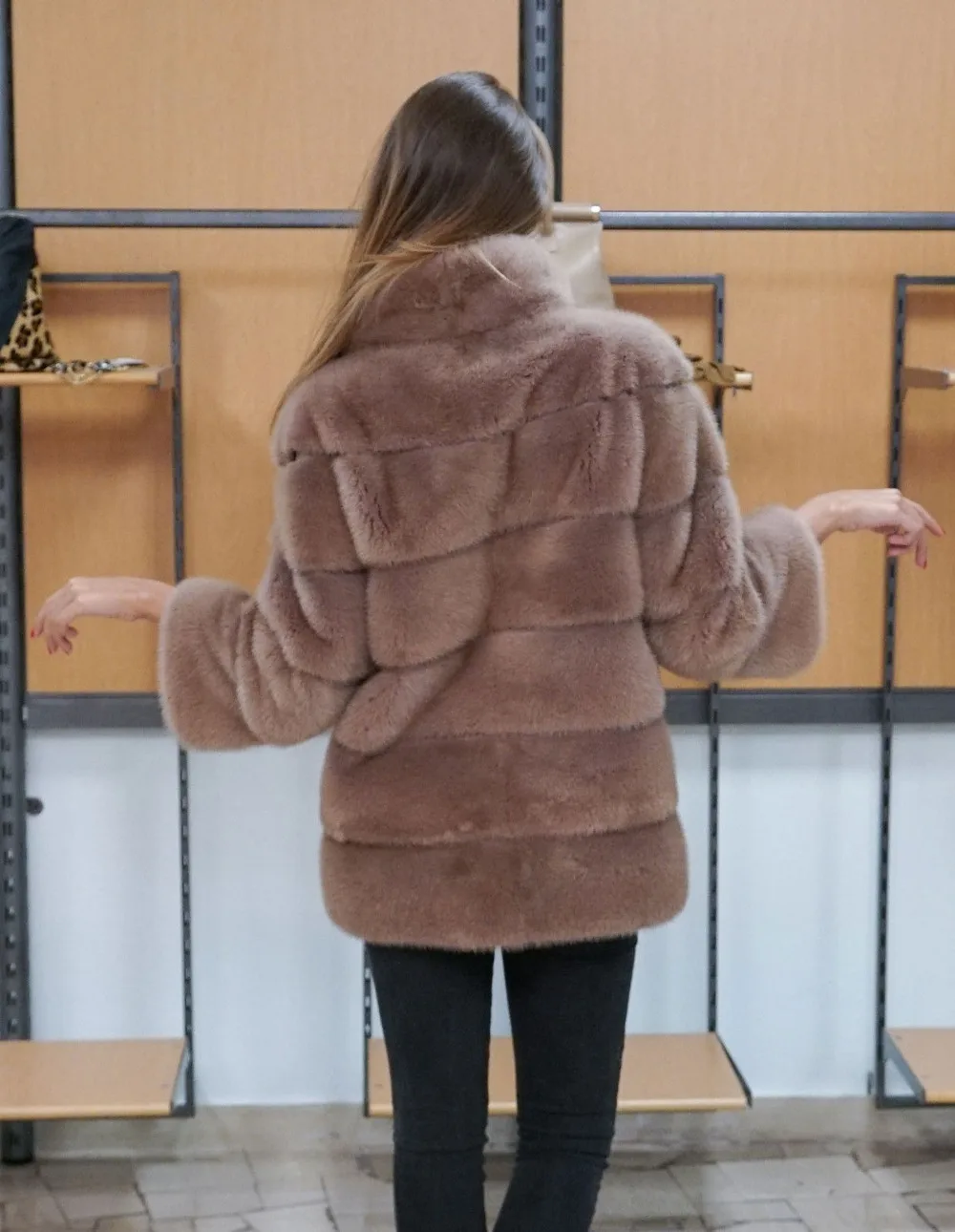 Шуба из меха норки в горизонтальном цвете с воротником гуру 139|mink fur coat|fur mink coatsmink