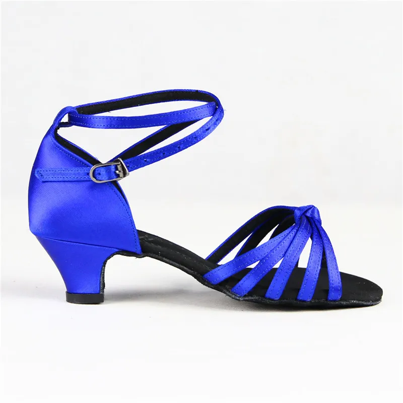Обувь для латинских танцев для девочек BD606 атласная коричневая обувь для латинских танцев Обувь для бальных танцев детские сандалии домашняя обувь на низком каблуке - Цвет: Royalblue color