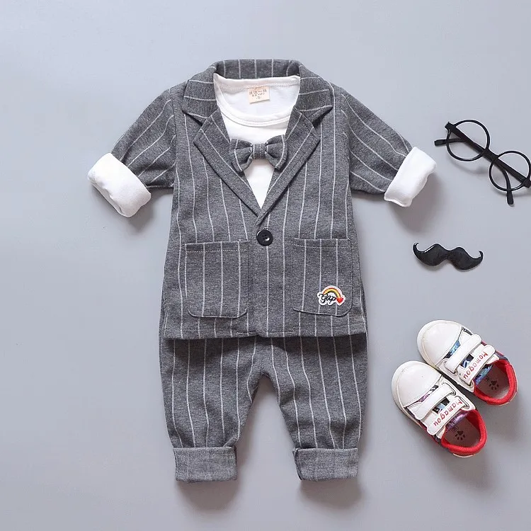 BBYZ cai Gray Новинка весны детская одежда Детский Блейзер деловой костюм джентльмена для Повседневное, костюмы для мальчиков, куртки с бантом и галстуком-бабочкой, футболка, штаны, 3 шт./компл., Одежда для младенцев - Цвет: BBYZ cai Gray