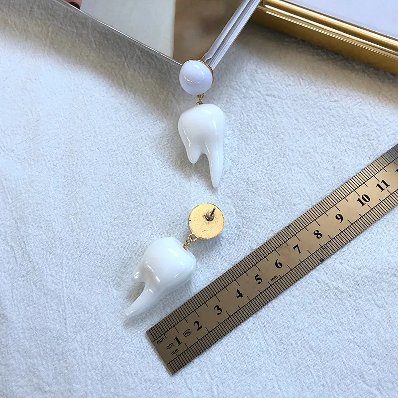 IGU 3cm Big Creative White Resin Acrylic Tooth Earrings Women Girls Personal Party Drop Wholesale Brincos | Украшения и