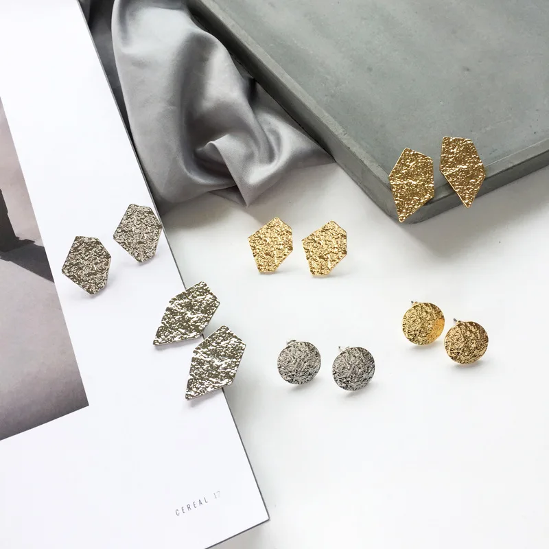 Простые маленькие золотые серебряные цветные вены геометрические круглые