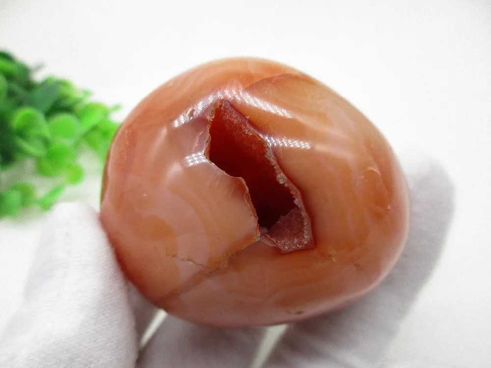 

High Quality Unique Natural Mineral White Red Agate Cave Specimen Feng Shui Home Decoration student Collection