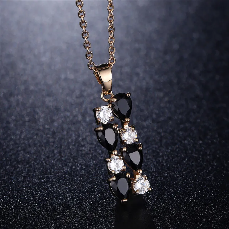 Женский ювелирный комплект из колье серёг и кольца с черным цирконием|colorful jewelry