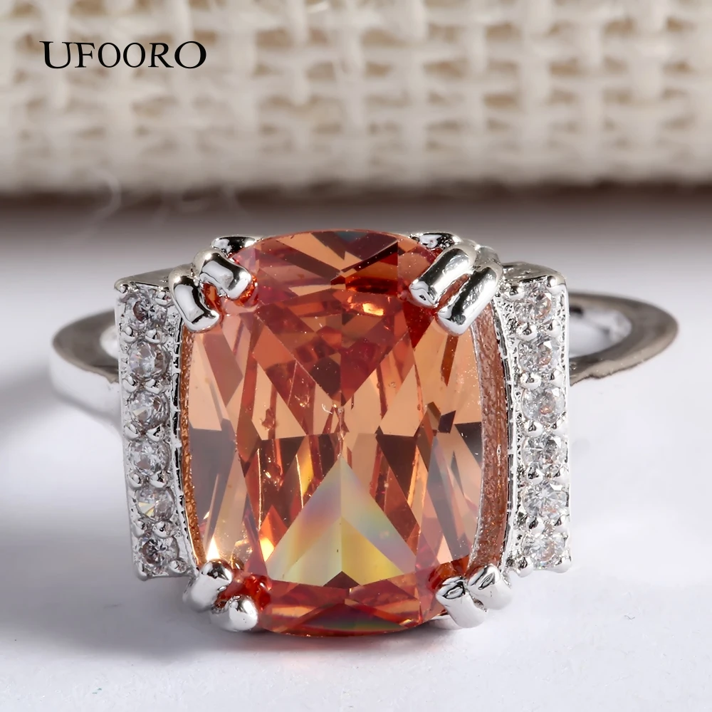 Женское кольцо с оранжевым турмалином посеребренное драгоценными камнями
