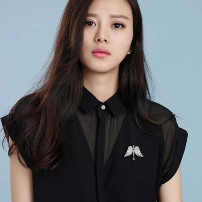 OneckOha Модная бижутерия Золотая брошь Ангел булавка из цинкового сплава стразы