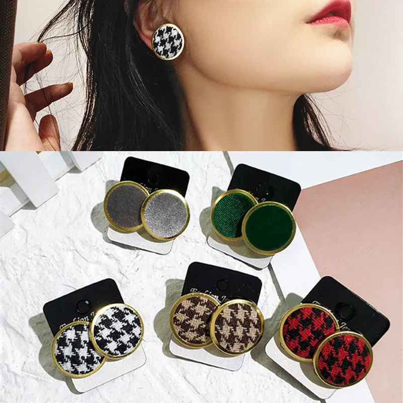 

Autumn And Winter New Vintage Velvet Stud Earrings Houndstooth Round Button Plaid Earrings For Women Bijoux Fashion Jewelry Gift