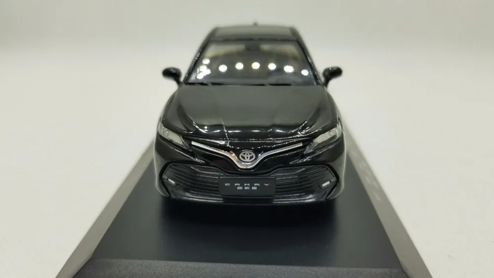 1:43 литая под давлением модель для Toyota Camry черный 8-го поколения Седан сплав игрушка миниатюрная коллекция подарки горячая распродажа