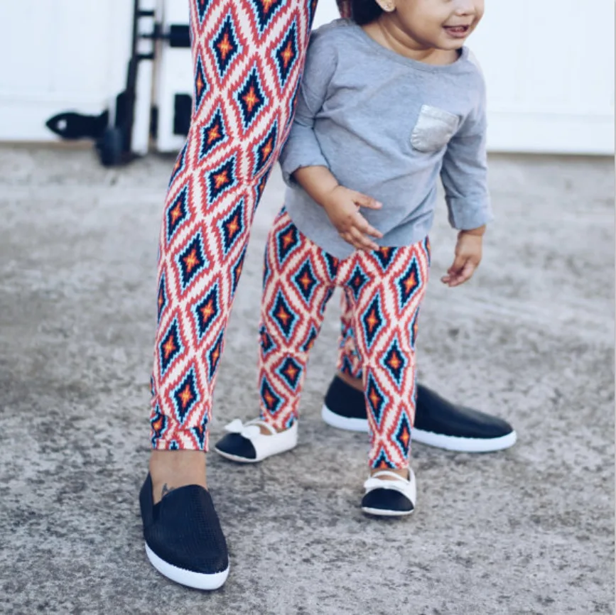 Одежда для мамы и дочки одежда штаны Леггинсы Капри одинаковые комплекты семьи