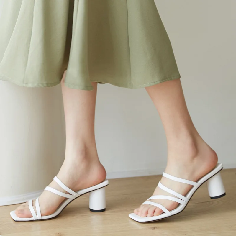 2019 г. Летняя женская обувь на каблуке рюмочка в новом стиле женские босоножки