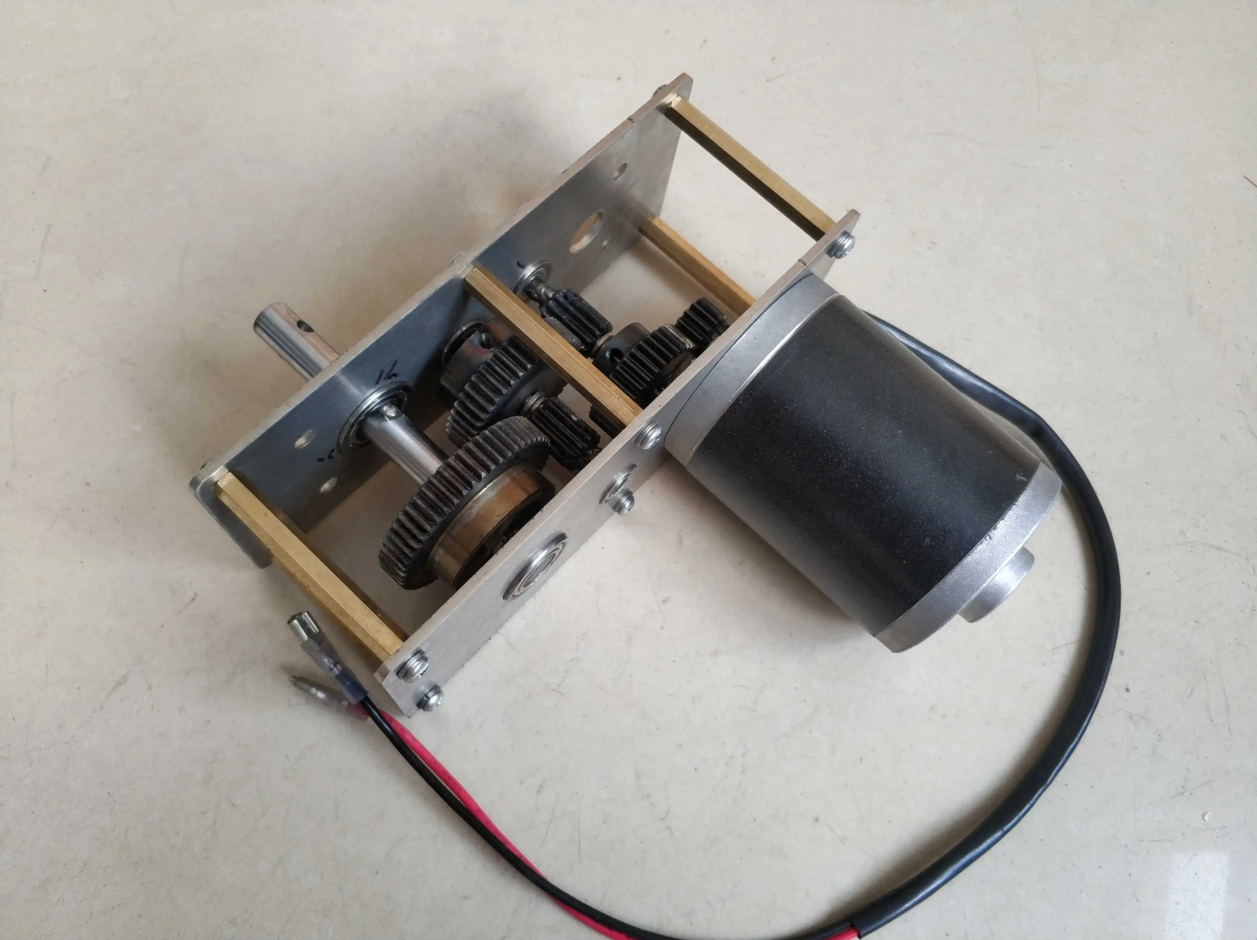 Ручной коленчатый генератор 120 Вт 12V24V40V вольт постоянного магнита постоянного тока увеличение скорости коробки передач может заряжать аккумулятор