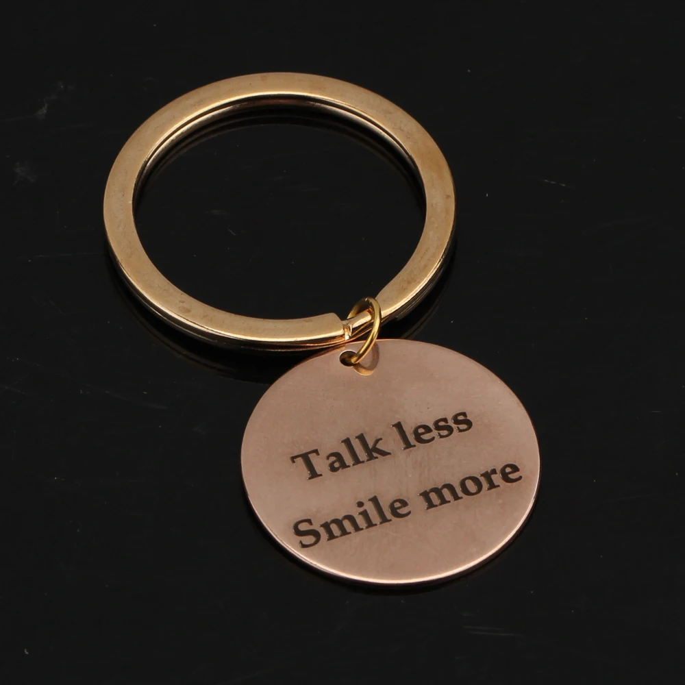 Модный ручной штампованный брелок с надписью Talk Less Smile More металлические