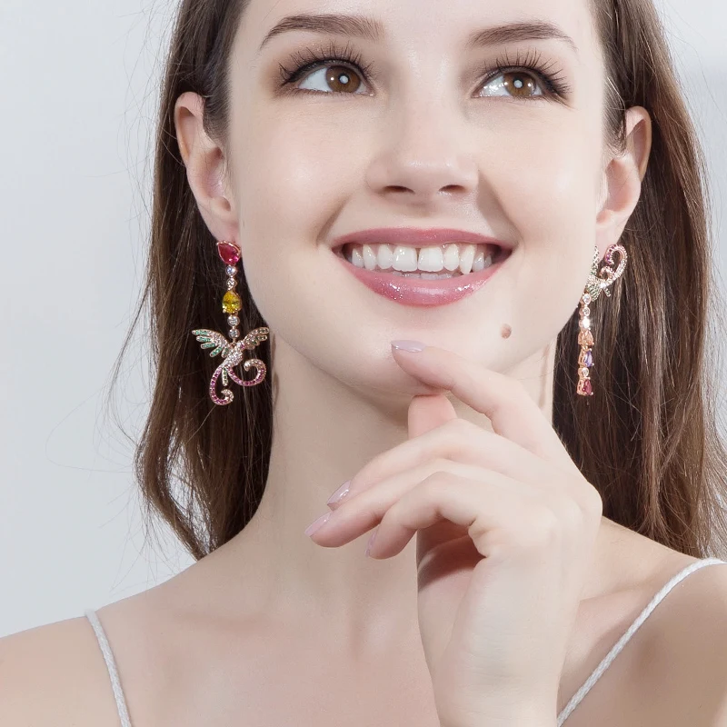 Серьги-подвески женские из розового золота с разноцветными Фианитами E325 |