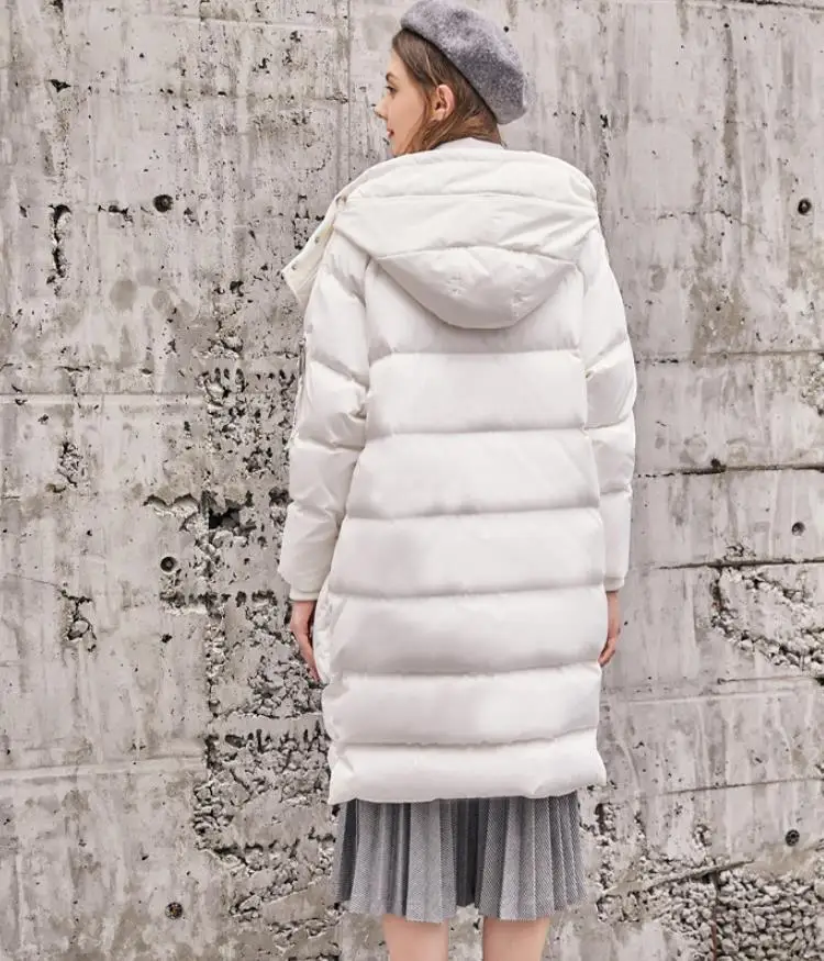Зимнее модное Брендовое пальто на утином пуху с большими карманами и капюшоном