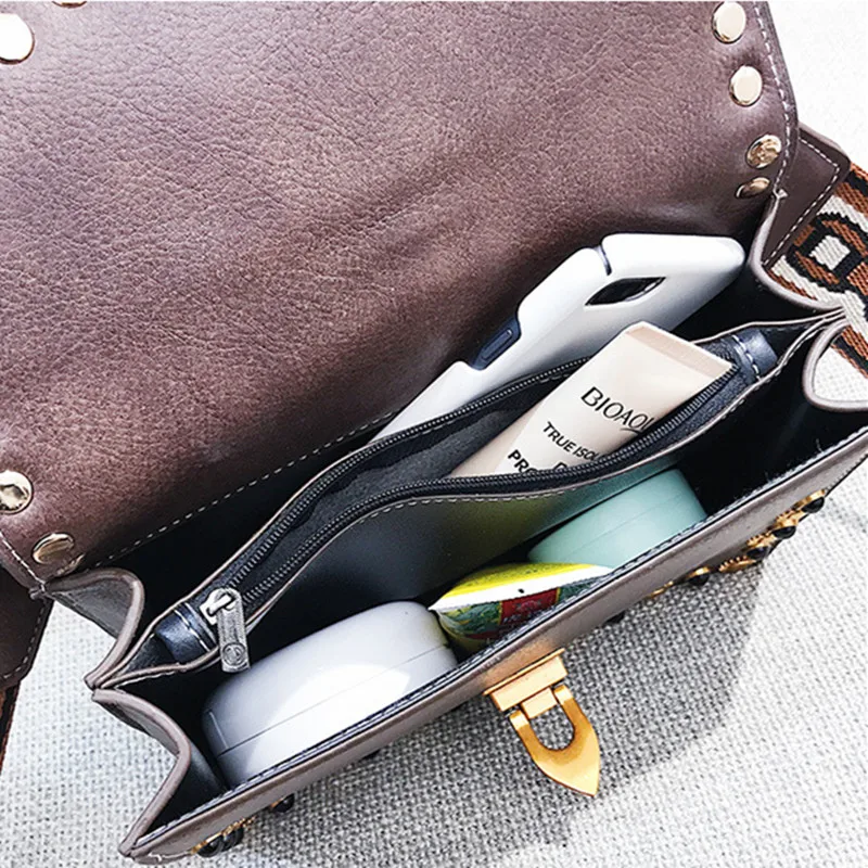 Женщина Сумки 2018 сумки модные Курьерские Винтаж мелких твердых Цвет заклепки