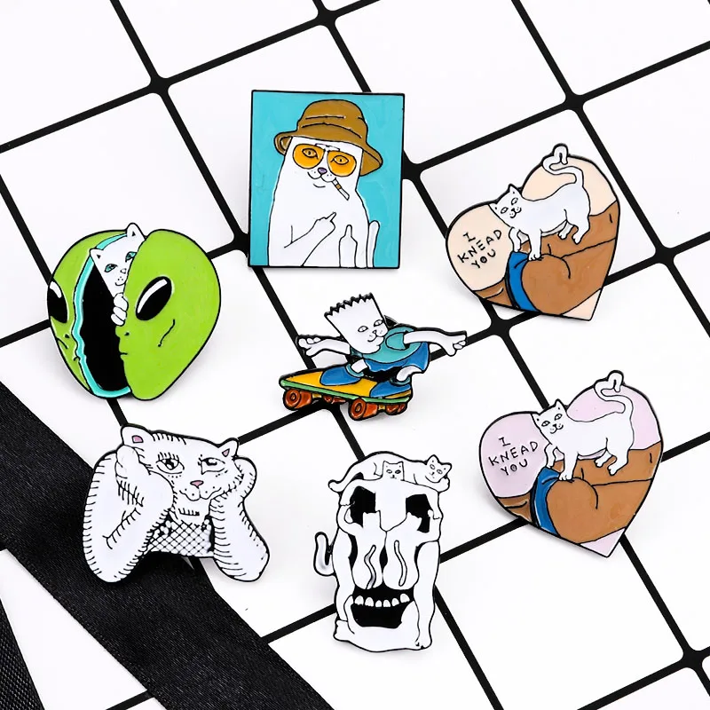 Забавные кошки эмалированные булавки средний палец Кошка Животное значок Броши