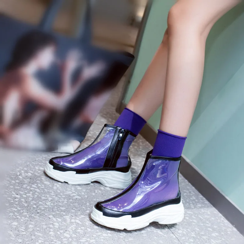 Женские Прозрачные ботинки YMECHIC 2018 белые черные на плоской платформе осенне