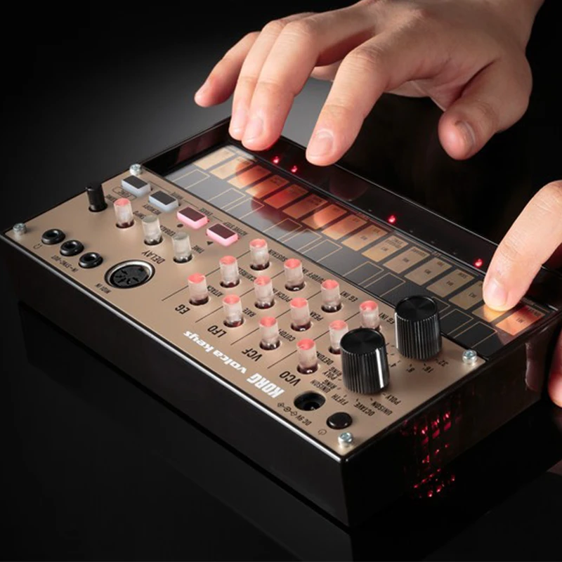 Аналоговый синтезатор Korg Volca Keys полифонический аналоговый звуковой двигатель и