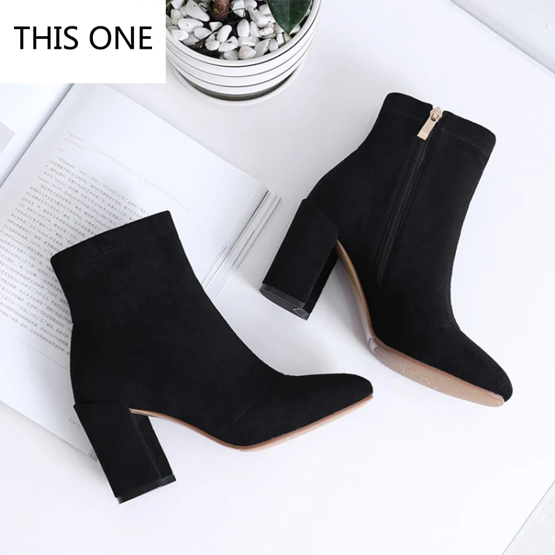 

Women's Shoes