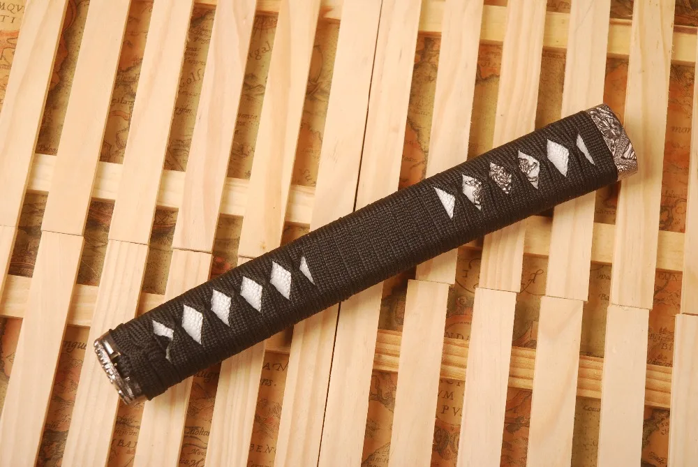 Прямая модель Katana Tsuka черная шелковая Имитация белой Rayskin и сплав для японского