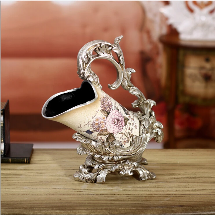 

D creative European wine wine frame decoration ornaments resin crafts ornament ornaments living room TV cabinet