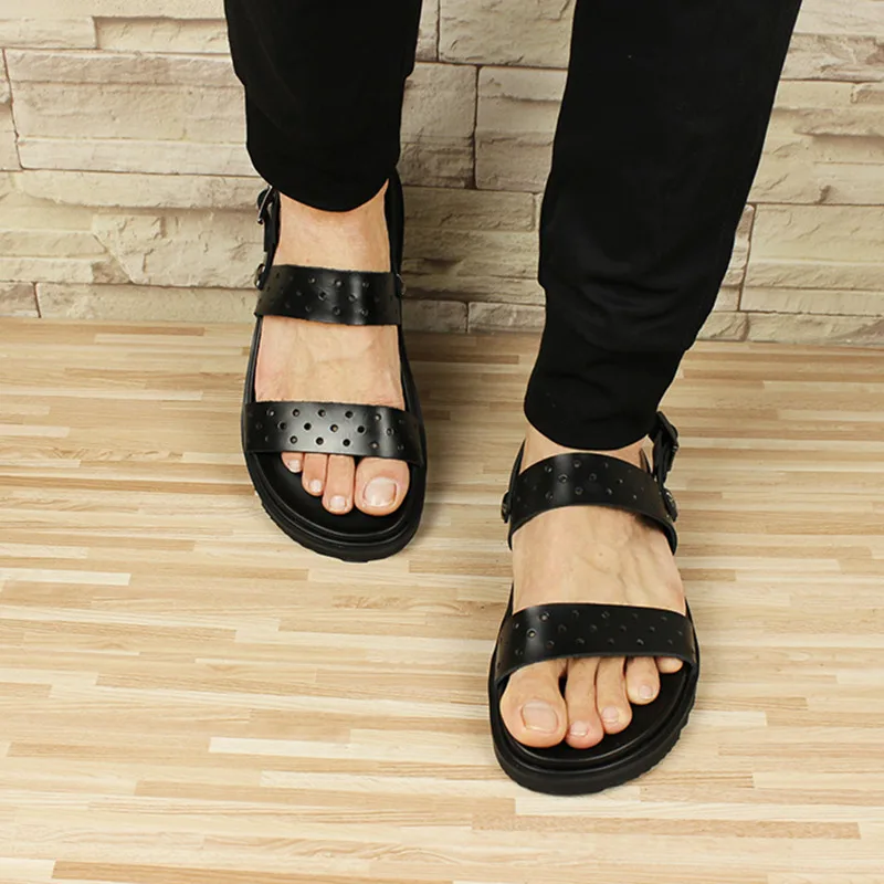 Мужские сандалии с вырезами из натуральной кожи ремешками на лодыжке