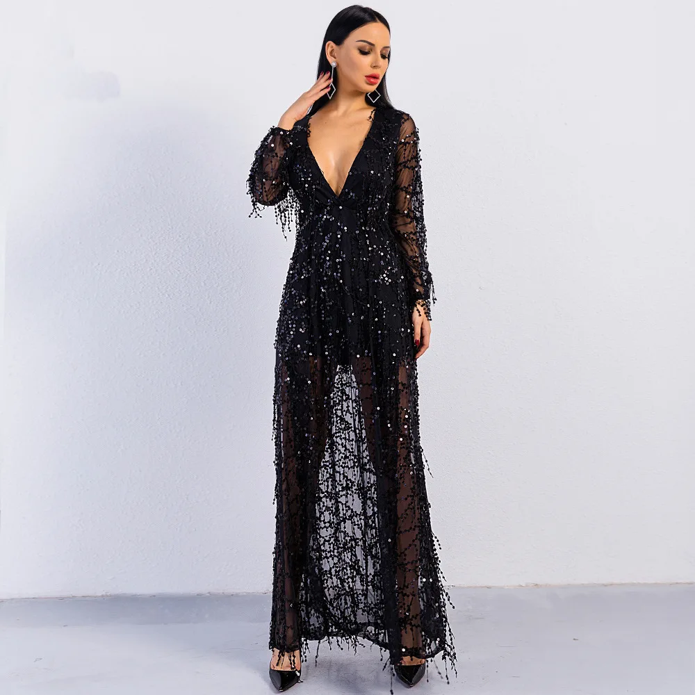 Черное платье с кисточками и длинным рукавом элегантное соблазнительное