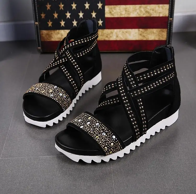 

Men rhinestone buckle sandals Slippers Flip Flops Summer Shoes men's casual sandals Genuine leather shoes luxury shoes