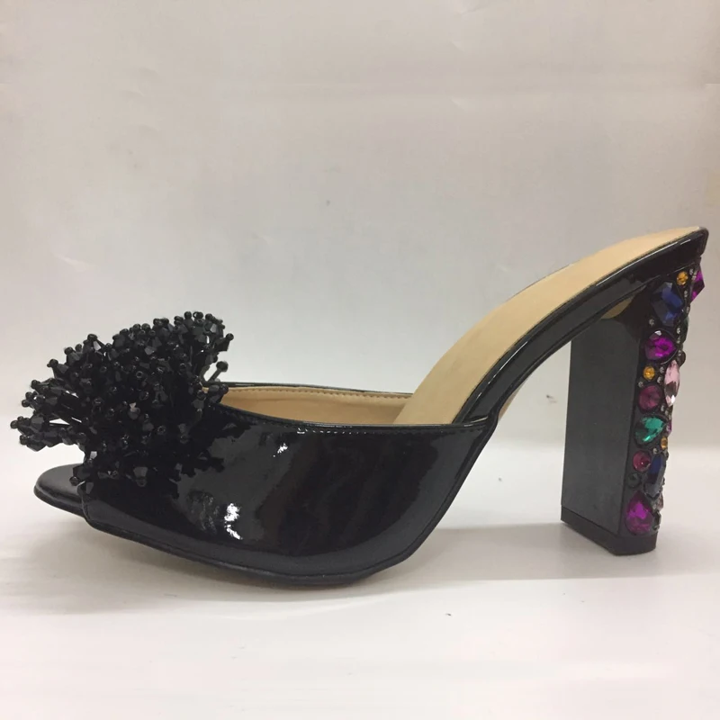 Мюли женские на высоком каблуке цветные шлепанцы со стразами украшенные