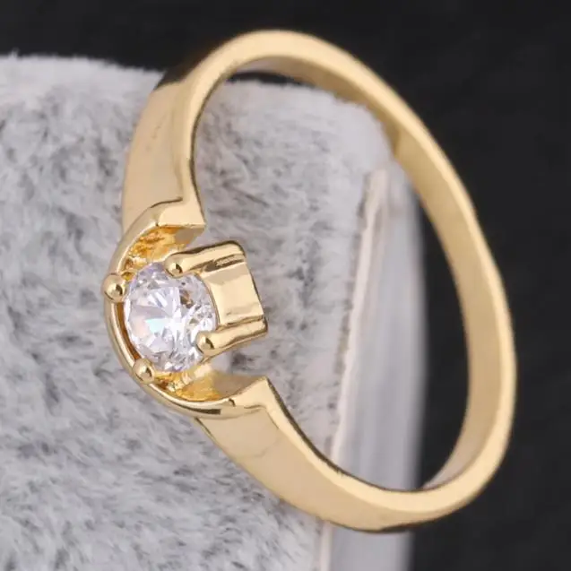 Gussiarro оптом дешевые пару Jewelry18K золото-цвет белый кубического циркония Половина