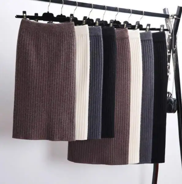 Женская облегающая юбка карандаш средней длины с разрезом сзади осенне зимняя