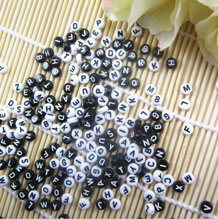

Wholesale White Black Mixed Flat Alphabet Letter Round Spacer Acrylic Beads 4*7mm 500pcs DIY Bracelet Jewelry Accessories LB-30