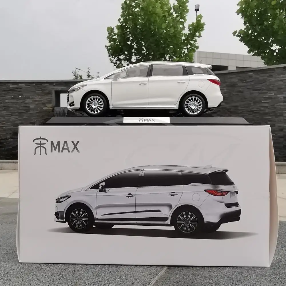 Литой под давлением автомобиль модель BYD Song MAX 1:18 (белый) крышка двигателя и