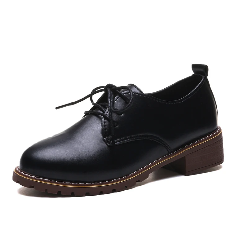 Новые модные женские туфли оксфорды Женские Лакированная кожа на шнуровке