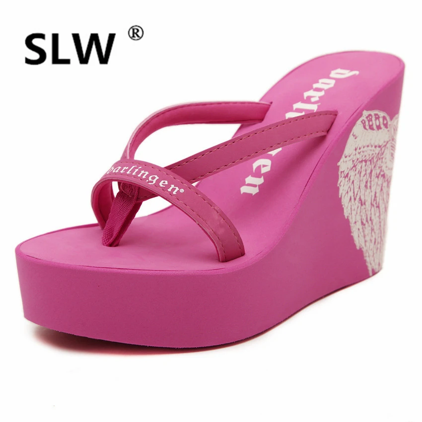 Шлепанцы женские на танкетке сланцы без каблука тапочки платформе плоской