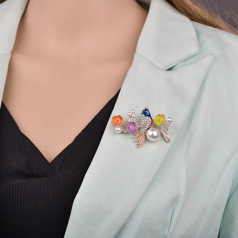 Очаровательные броши для шарфов со стразами и птицами в стиле животных женщин