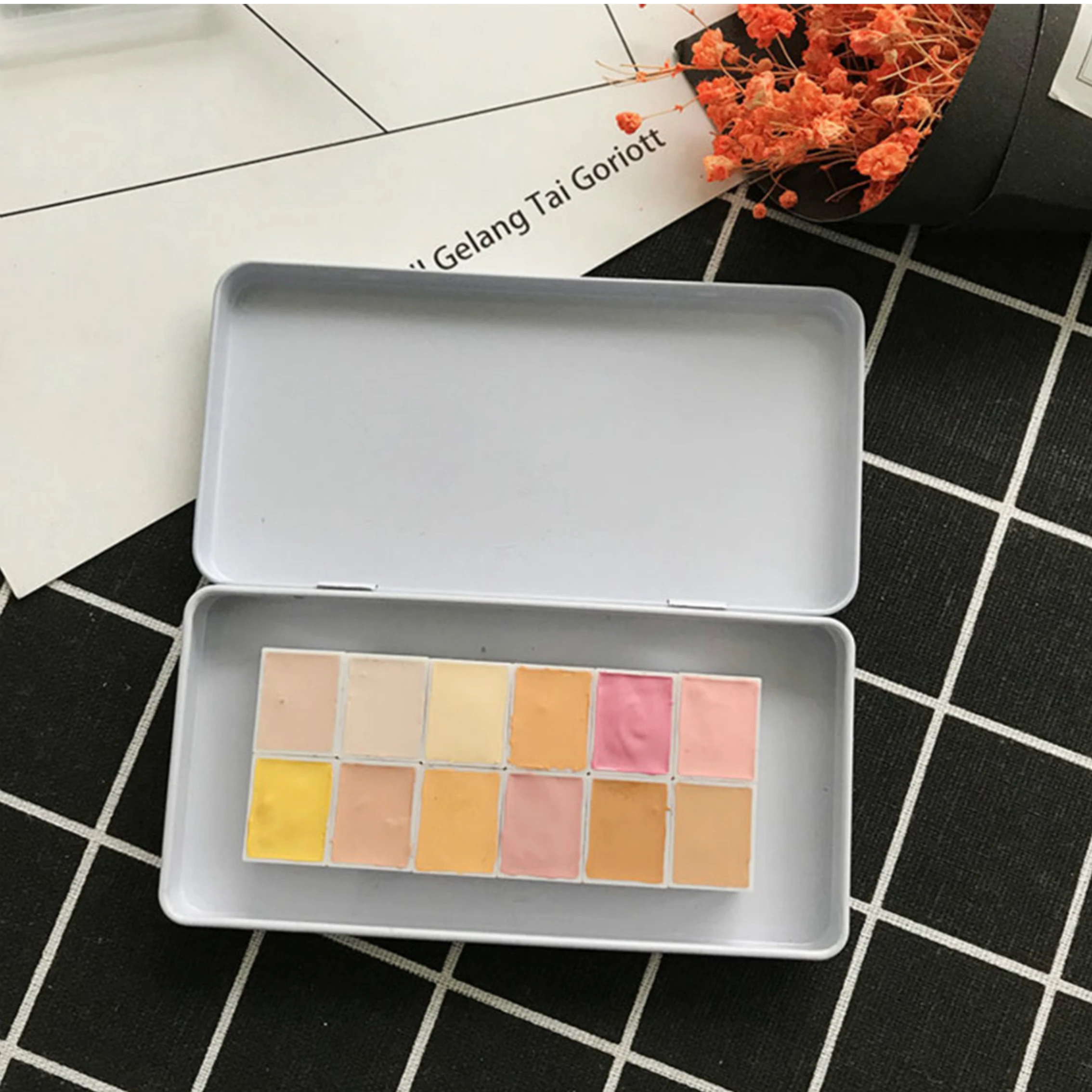 Картина акварелью цветная фигура телесный цвет холbein van Gogh Mijello красивая кожа
