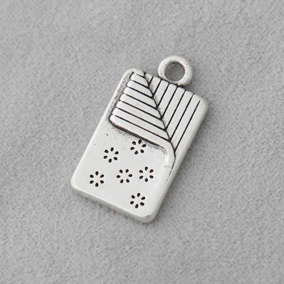 

Fashion Antique Silver Color Alloy Flower Quilt DIY Camp Sleeping Bag Charms 50pcs 12*22mm AAC1420