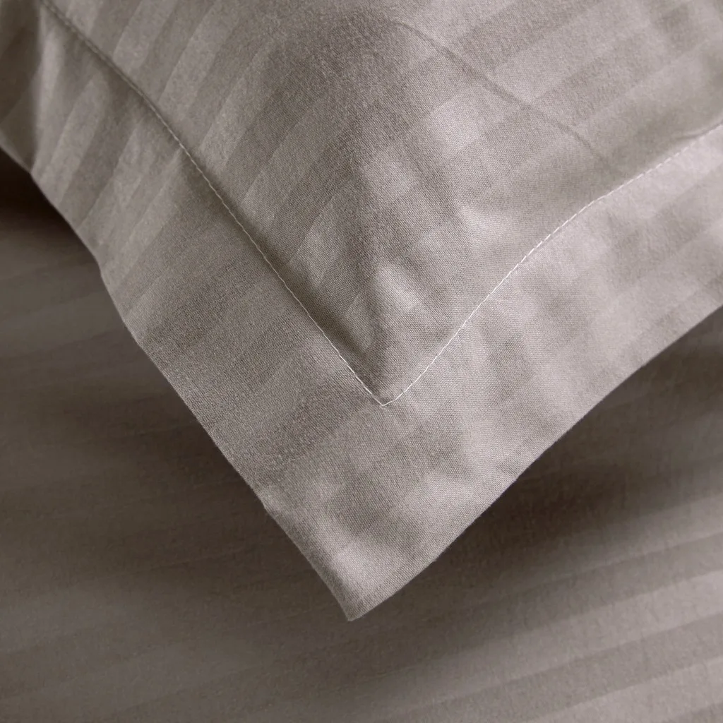 Bedding Set Hotel White Luxury Satin Strip Bedlines set Queen Size comforter sets Duvet cover Pillowcase Solid Colors Available | Дом и сад