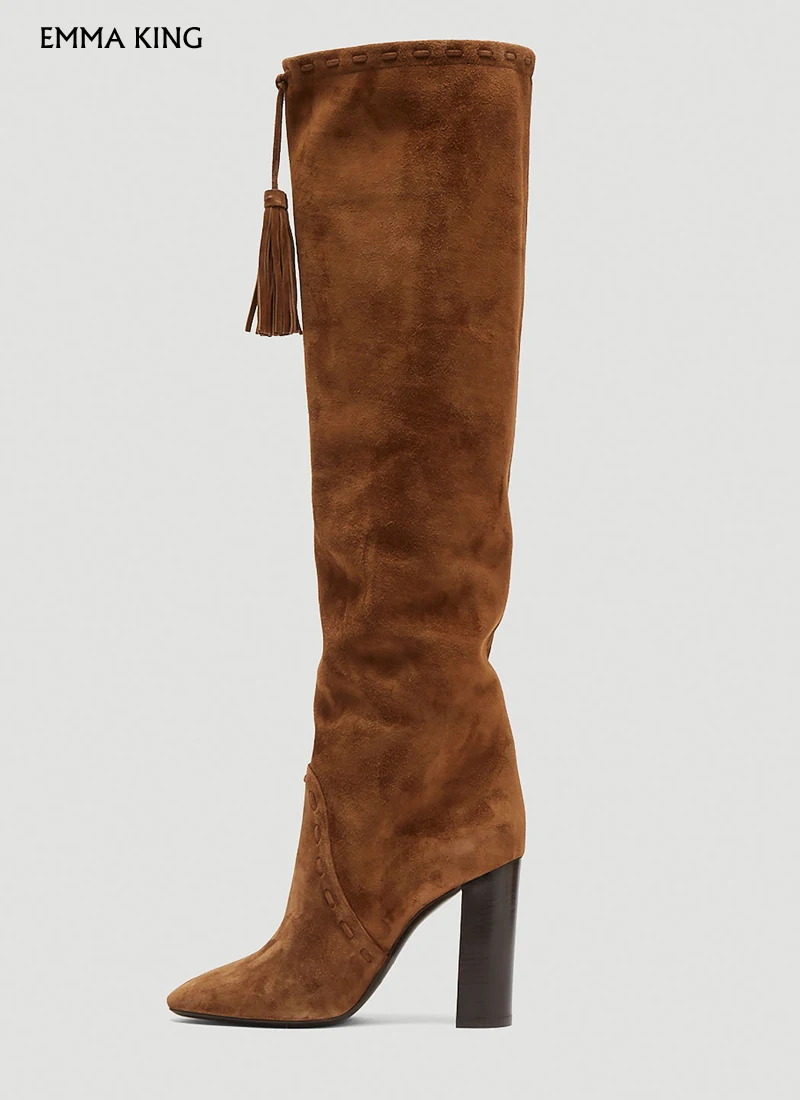 Замшевые Сапоги до колена коричневого цвета обувь на высоком каблуке с бахромой