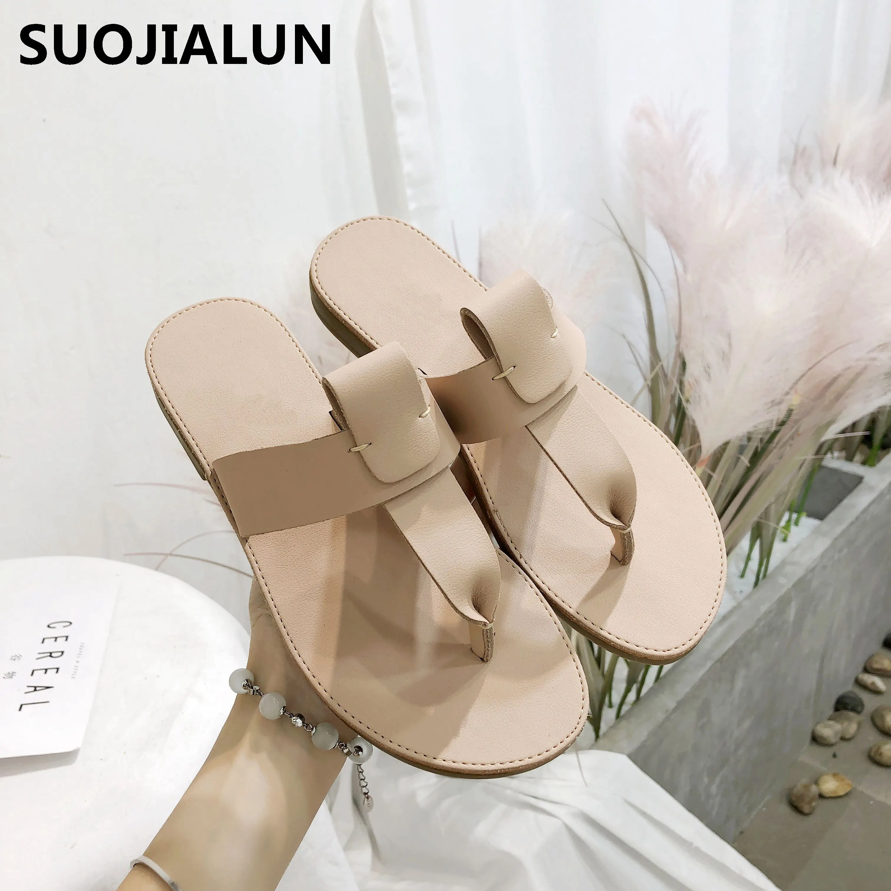 SUOJIALUN 2019 для женщин шлёпанцы летние корейские карамельные цвета плоский сандалии
