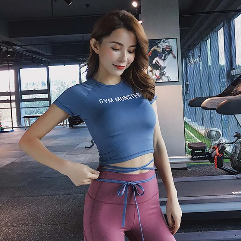 Женский укороченный топ с коротким рукавом для занятий йогой и фитнесом
