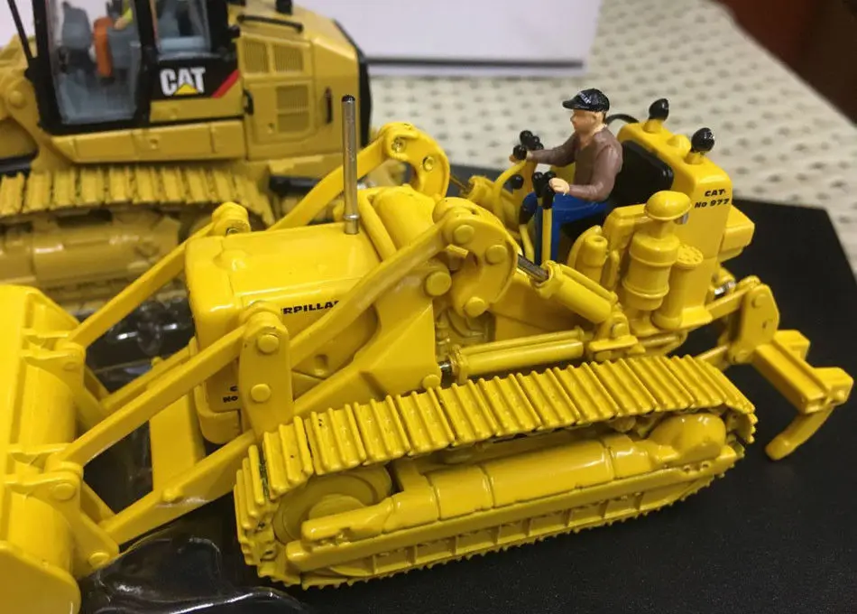 Гусеничный Экскаватор Evolution Cat 977D + 963K 1:50 бренд Diecast Masters DM85559|diecast toys|1/50 diecastcrawler crane |