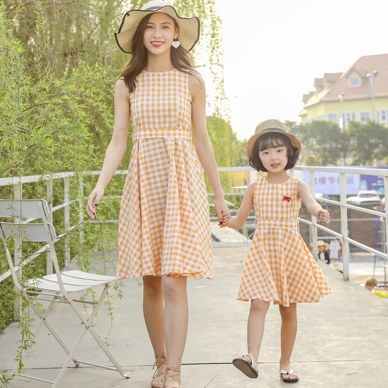 MOMMY and me/платья 2019 г. модная Одинаковая одежда для мамы и дочки одинаковые