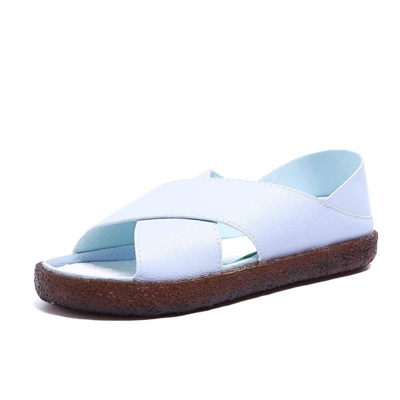 sky blue Женские босоножки; коллекция года; Летние повседневные кожаные сандалии на плоской подошве; женские повседневные шлепанцы с открытым носком; мягкие слипоны ручной работы; Sandales Femme - Цвет: sky blue