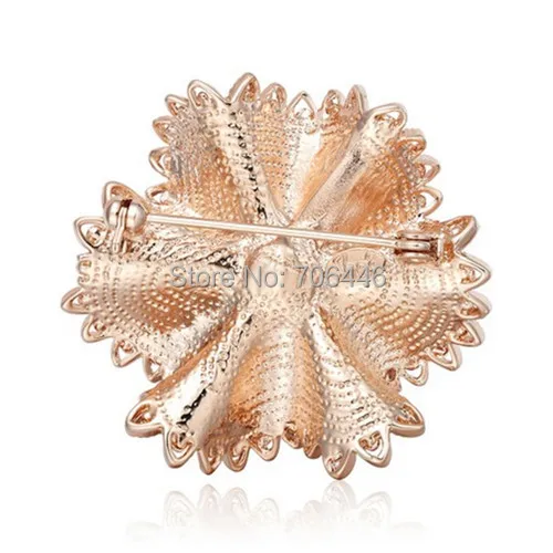 

2 Inch Rhinestone Crystal Diamante and Pearl Center Flower Party Bouquet Wedding Brooch