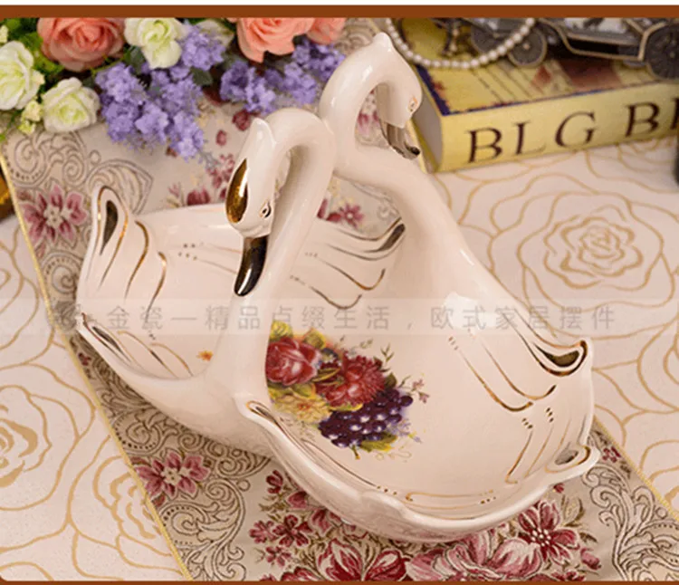 

38*21*26CM Hand-painted Gold Ceramic Swan Fruit Plate